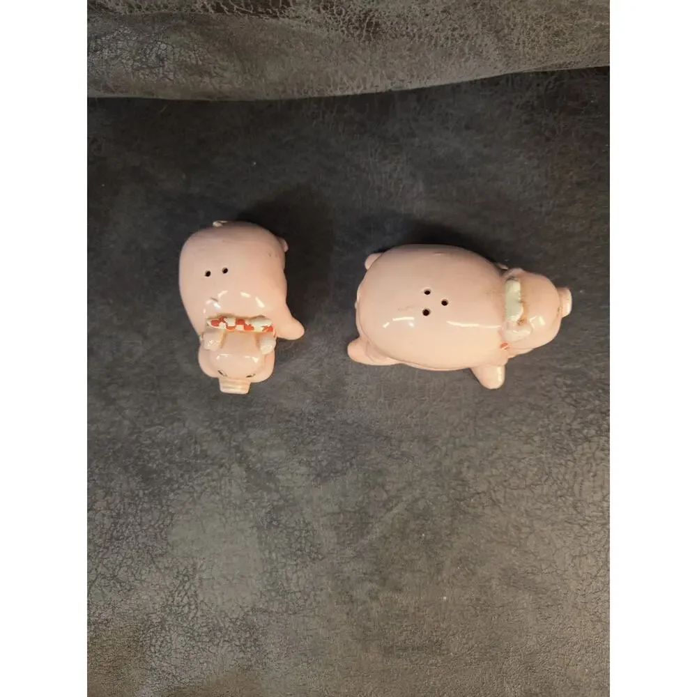 Vintage Pink Pig Salt & Pepper Shakers Piggyback Stacking Anthropomorphic Japan